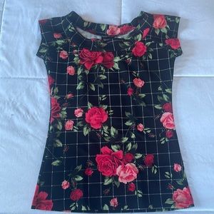 Retrolicious Brand Boat Neck Top Geometric Rose Size Small
